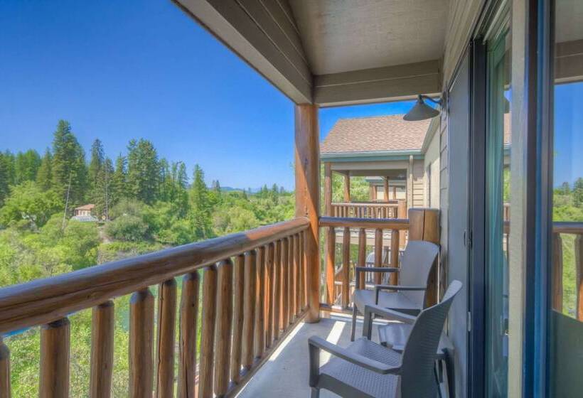 Номер Стандарт 2 Двуспальные Кровати, The Pine Lodge On Whitefish River