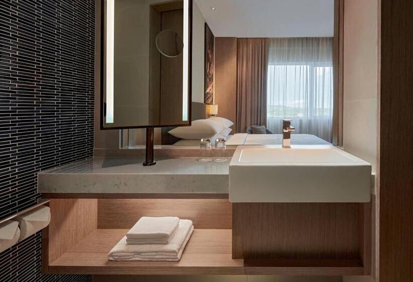 Номер Executive Кровать Кинг, Fairfield By Marriott Bintulu Paragon