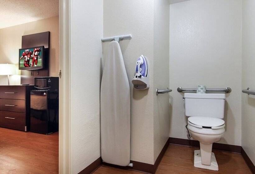 Номер Deluxe, Red Roof Inn Detroit  Troy