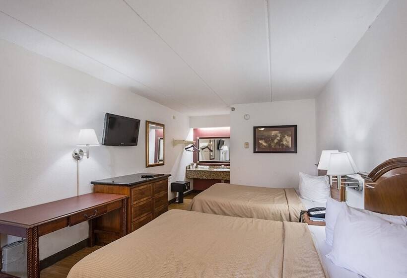 스탠다드 룸 더블 침대 2개, Rodeway Inn Tampa Near Busch Gardensusf