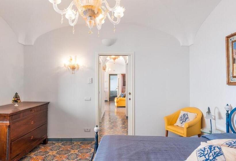 Suite with Terrace, Villa Le Baste