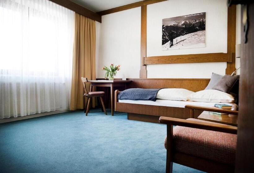 اتاق استاندارد یک نفره, Haus Kohl