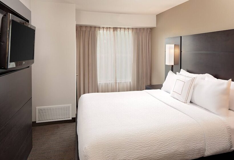 스위트, Residence Inn Arlington