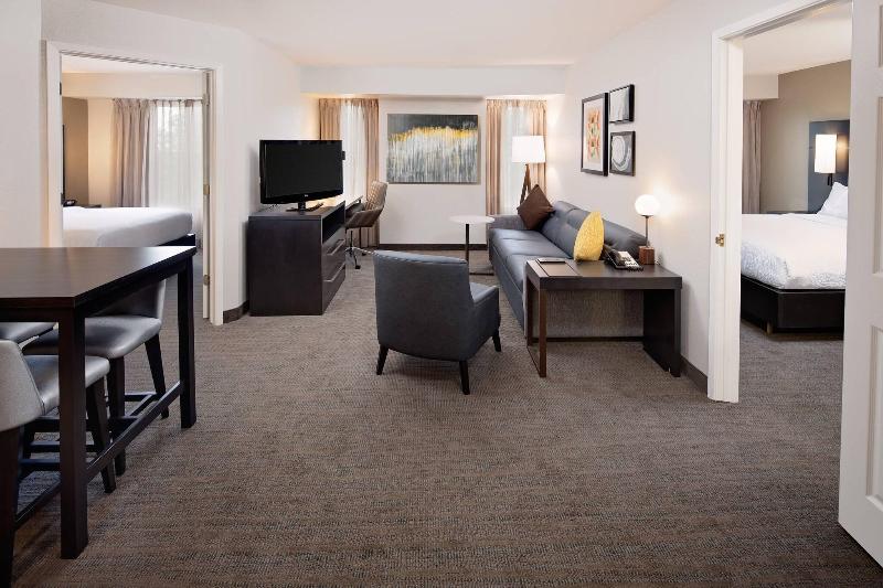 스위트, Residence Inn Arlington