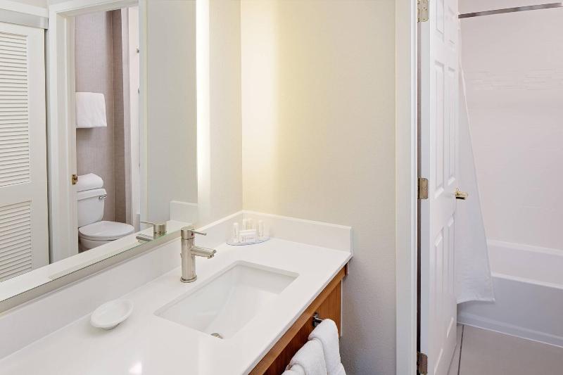 스위트, Residence Inn Arlington