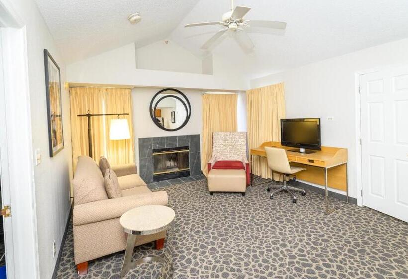 Номер Deluxe, Philadelphia Suites At Airport   An Extended Stay