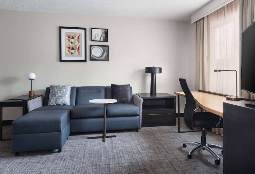 스위트, Sonesta Es Suites Parsippany Morris Plains