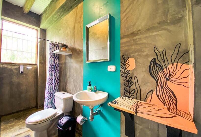 带共用浴室的标准房间, Freesoul Hostel