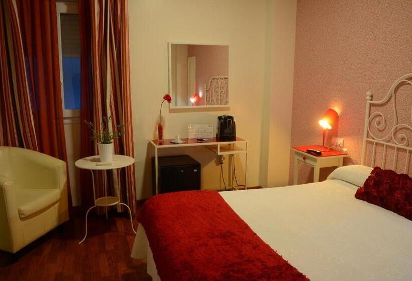 スタンダードルーム, Hostal Paris