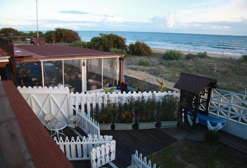 Четырехместный Номер Стандарт, Hostal Playa Mazagon