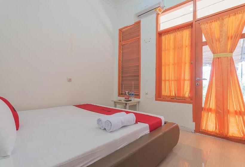 Номер Economy, Reddoorz Resort Syariah @ Batu Apung Purwakarta