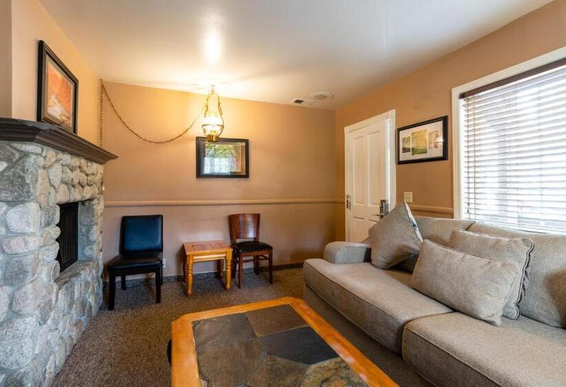스위트 킹사이즈 침대, Saddleback Inn At Lake Arrowhead