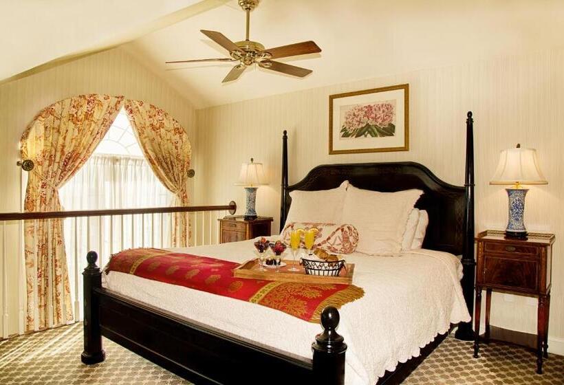 Номер Стандарт, Saybrook Point Resort & Marina