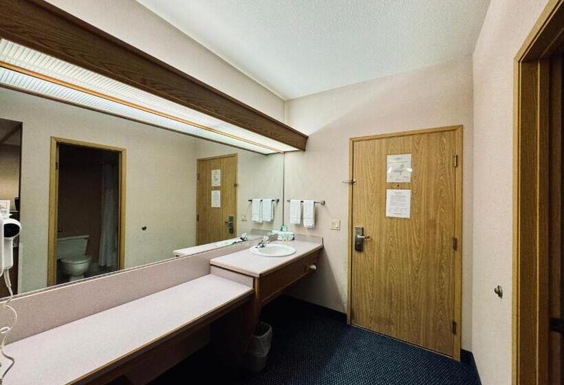 标准间, The Tillamook Inn