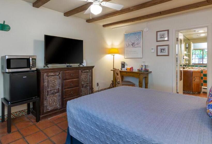 Номер Стандартный Кровать Куин, Santa Fe Motel & Inn