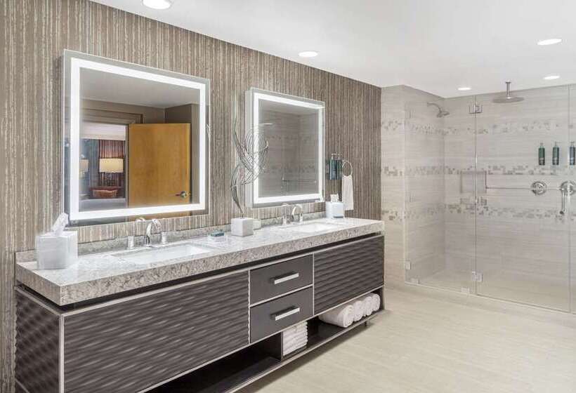 Suite, The Scottsdale Resort & Spa, Curio Collection By Hilton