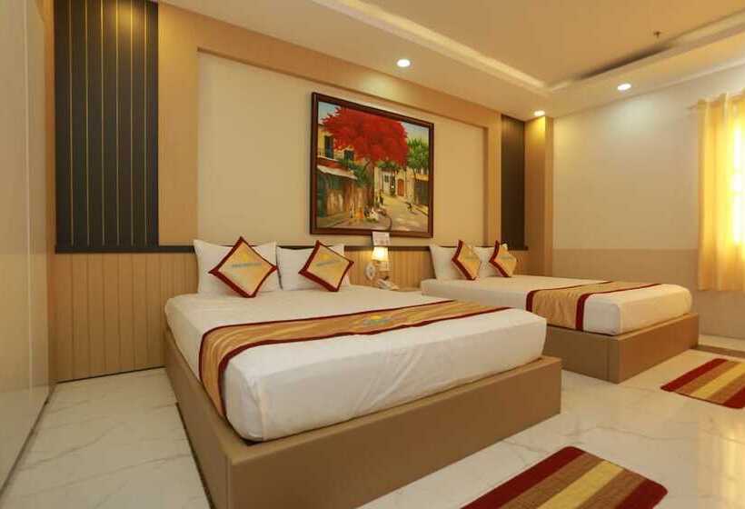 اتاق لوکس, Minh Minh Nam
