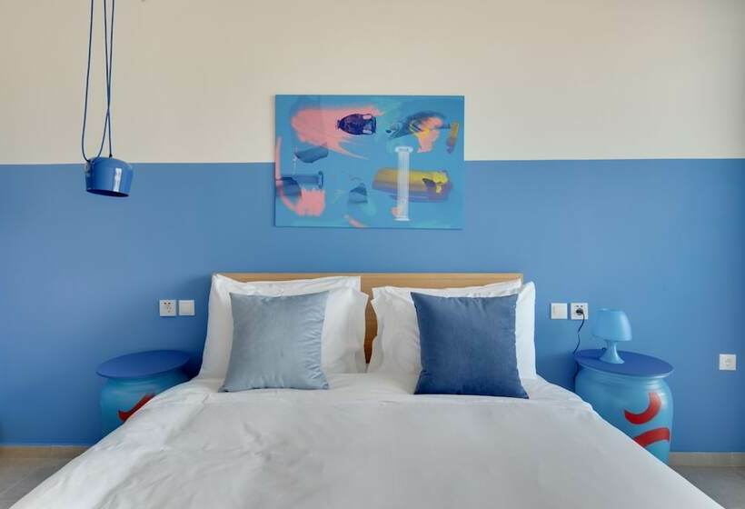 Quarto Estandar, Selina Athens Theatrou