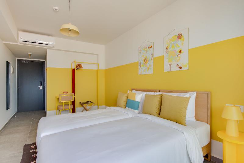 Quarto Estandar, Selina Athens Theatrou