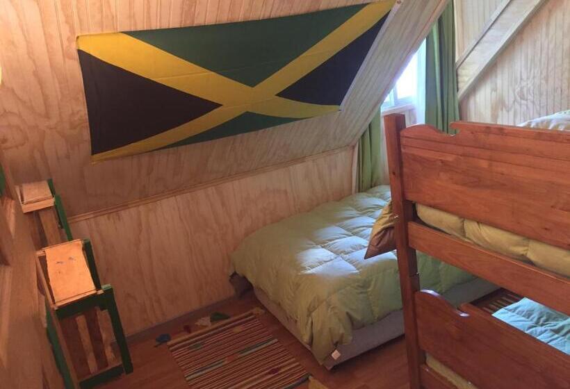 스탠다드 트리픔 룸 공동욕실, Duub Hostel