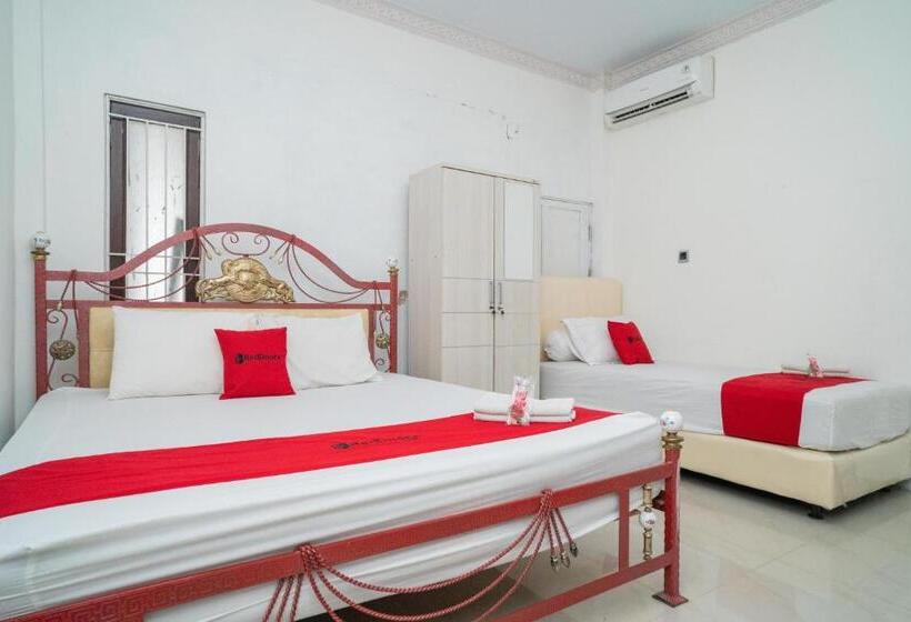 Семейный Номер, Reddoorz Syariah Near Jalan A Yani Km 8 Citraland