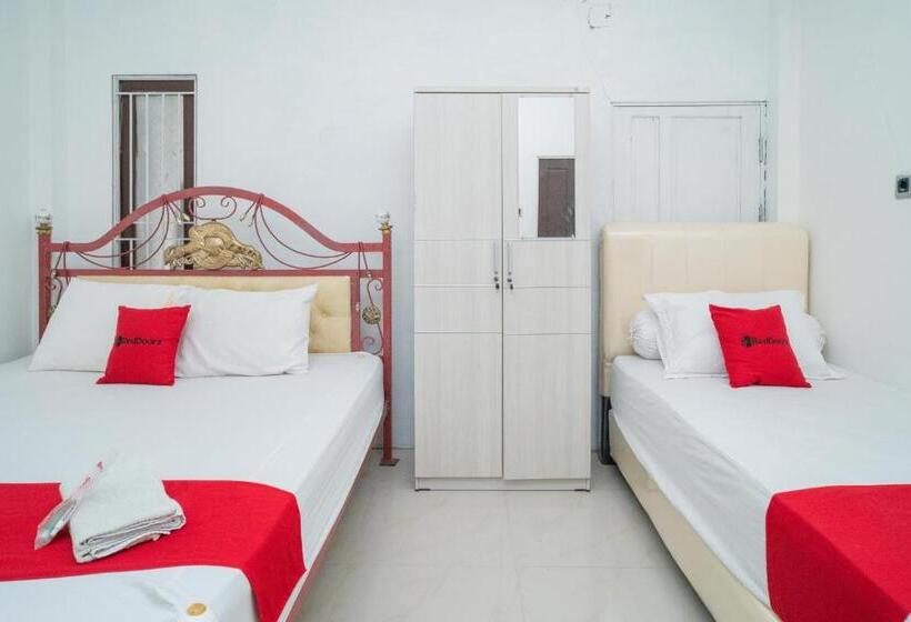 Семейный Номер Deluxe, Reddoorz Syariah Near Jalan A Yani Km 8 Citraland