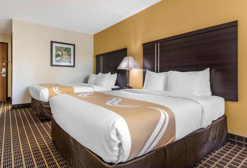 스탠다드 룸 더블 침대 2개, Quality Inn & Suites Warren