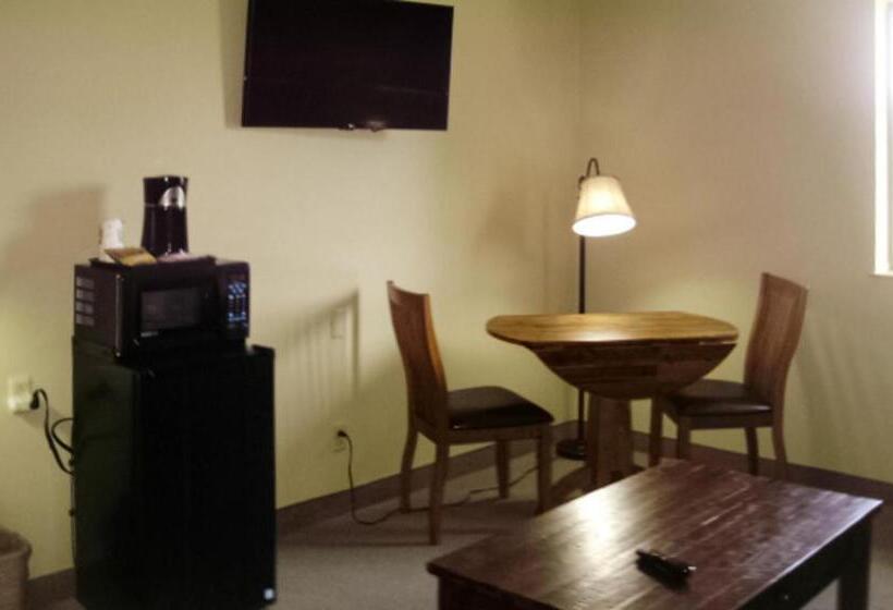 스탠다드 룸, Quality Inn & Suites Warren