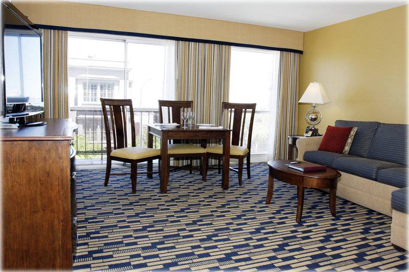 Suite, The Suites At Fisherman S Wharf