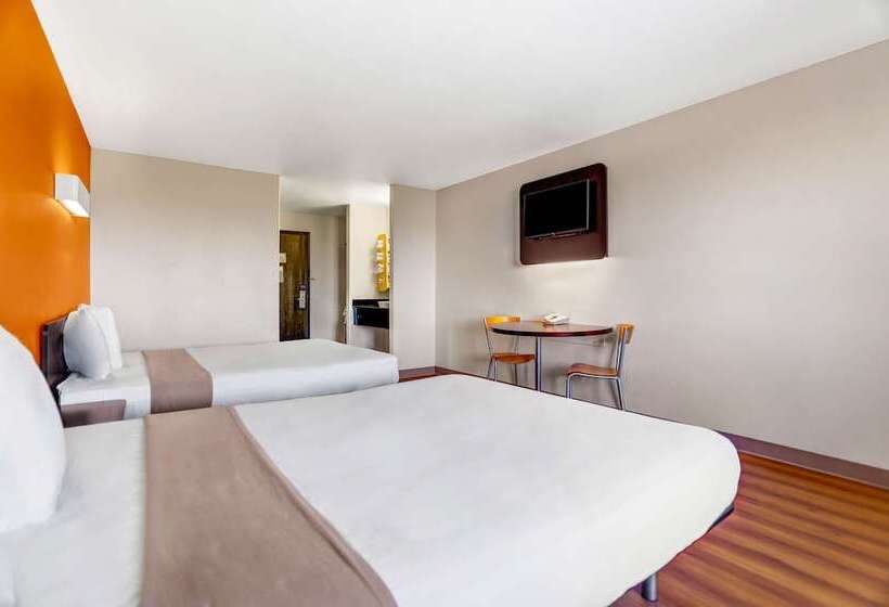 Номер Стандарт 2 Двуспальные Кровати, Motel 6apache Junction, Az