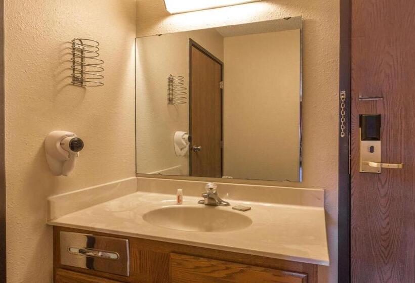 Студия Superior, Super 8 By Wyndham Hartford Wi