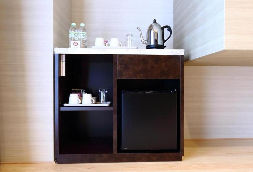 Quarto Familiar, Luxcare