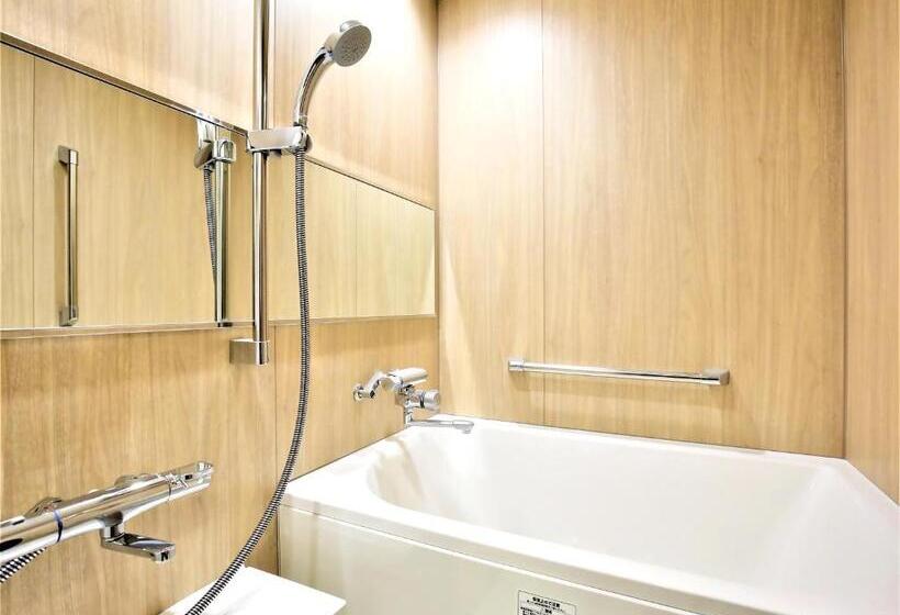 Quarto Familiar, Luxcare