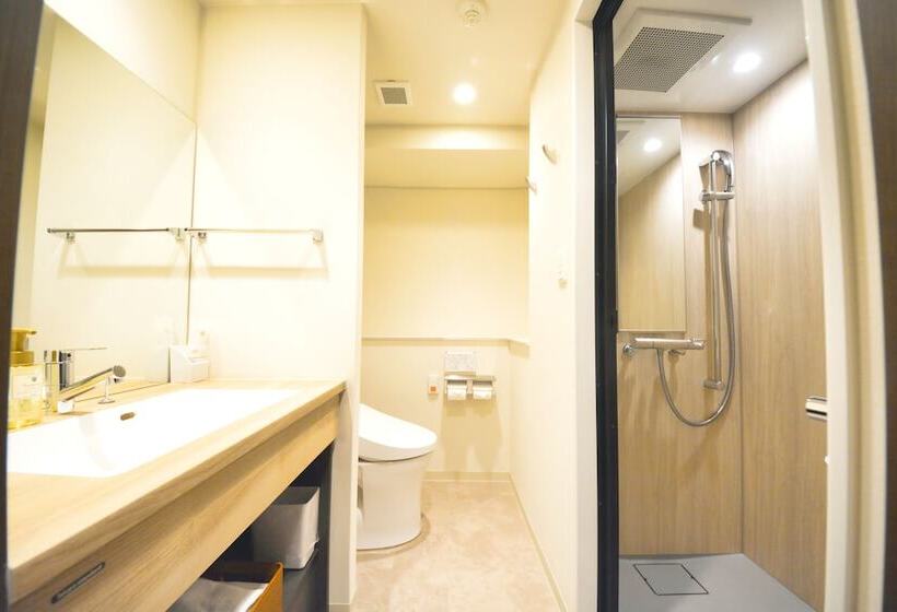 Quarto Estandar, Luxcare