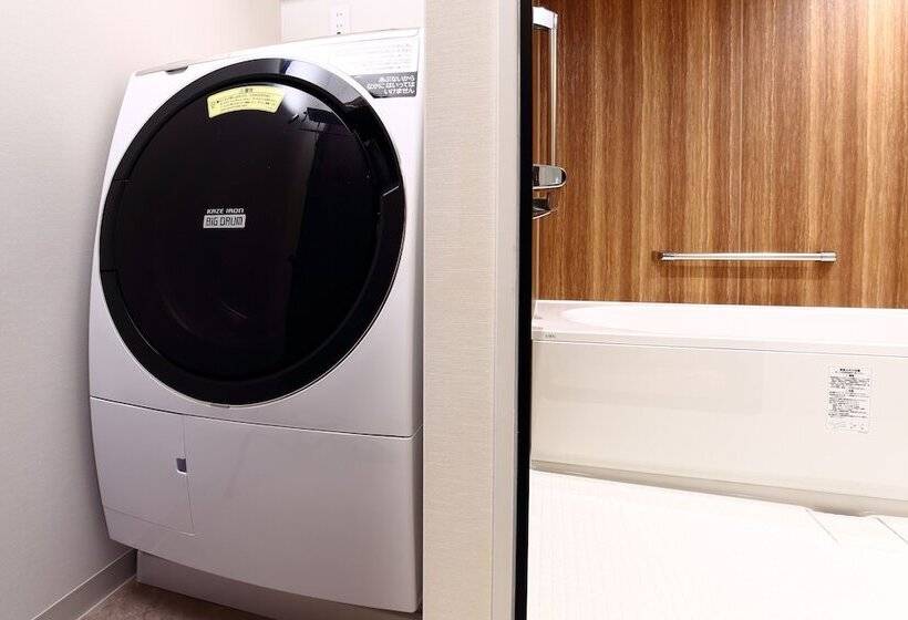 Quarto Deluxe, Luxcare