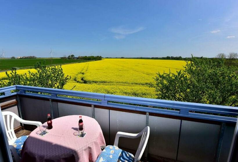 Номер Стандарт с Балконом, Restaurant England