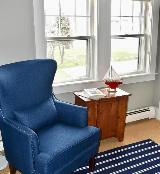 Люкс Кровать Кинг, East Wind Inn & Suites