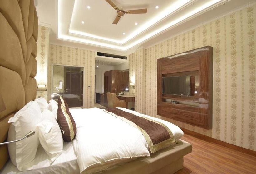 Номер Superior Кровать Кинг, Grand Him Queen Ac Centralized