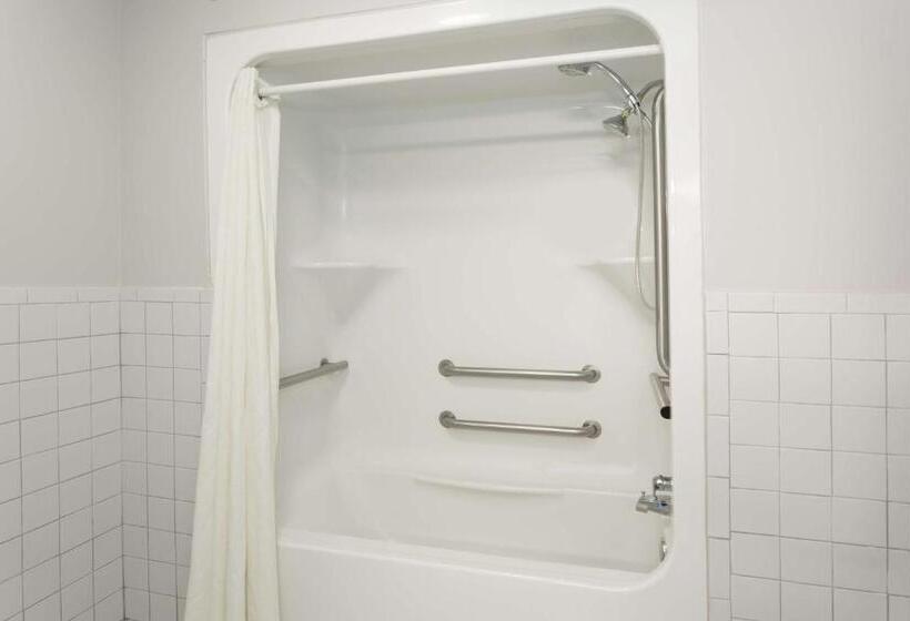 Standard Szoba King Size Bed, Super 8 By Wyndham Valdosta Ga I 75