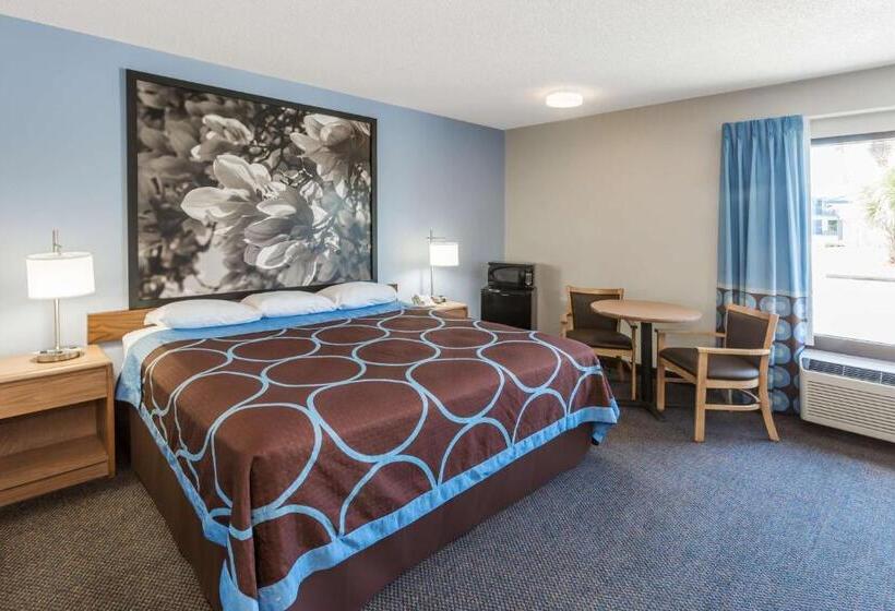 Standard Szoba King Size Bed, Super 8 By Wyndham Valdosta Ga I 75