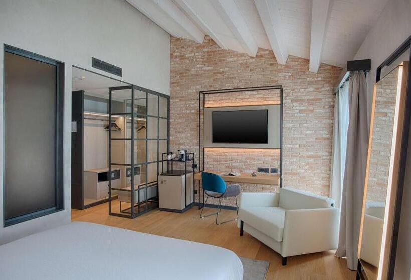 Полулюкс Дюплекс, NH Collection Murano Villa