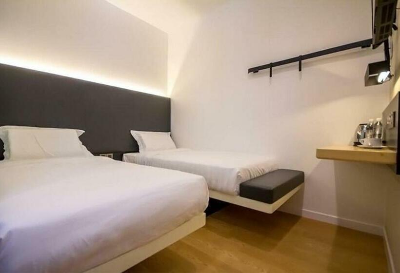 Номер Deluxe, Mode Inn Icon City