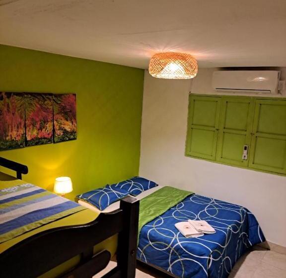 家庭间, Hostel Shalom Adonai
