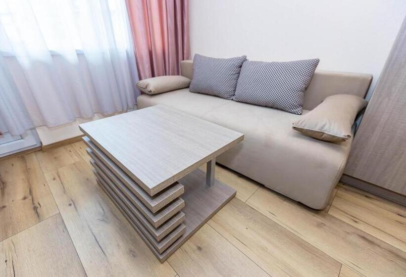 Номер Стандарт Трехместный, Family Hotel Ambrozia