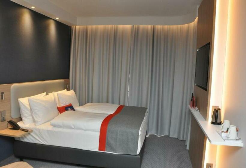 Номер Стандарт, Holiday Inn Express   Sindelfingen, An Ihg