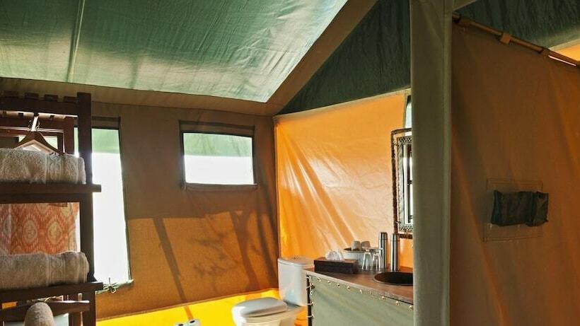 چادر با خدمات رفاهی لوکس, Nyikani Camp  Central Serengeti