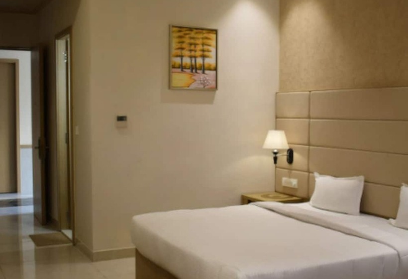 اتاق لوکس, Nisarg Resort
