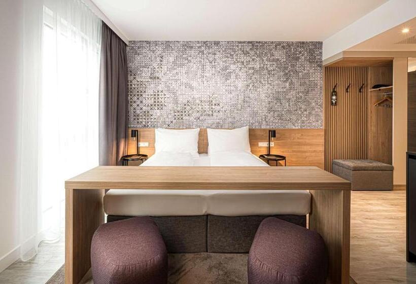 اتاق خانوادگی تودرتو, Elaya Hotel Augsburg