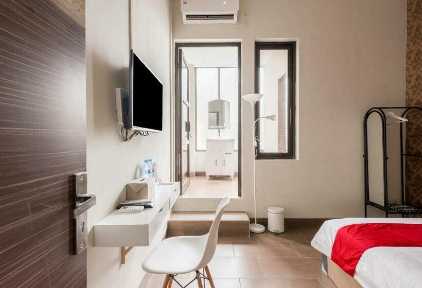 اتاق استاندارد, Reddoorz Near Grand City Mall 2