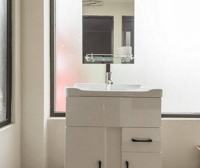 اتاق استاندارد, Reddoorz Near Grand City Mall 2